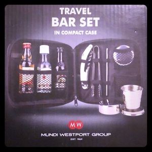 Travel Bar Set in Compact Case